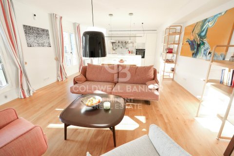 Продажа квартиры в Барселона, Испания 2 спальни, 114м2 №158387 - фото 7