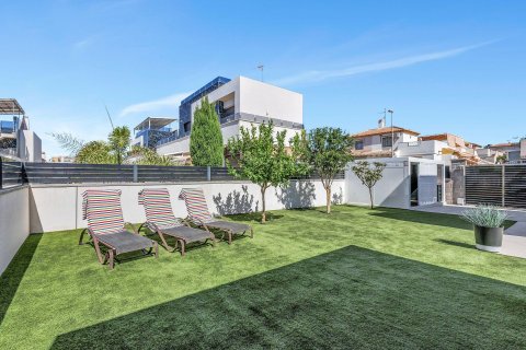 Villa pārdošanā Torrevieja, Alicante, Spānijā 120 m2 Nr. 195884 - attēls 6