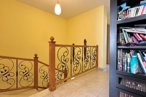 House for sale in L'Alfàs del Pi, Alicante, Spain 4 bedrooms, 308 sq.m. No. 165328 - photo 7