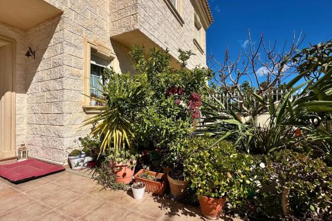 House for sale in L'Alfàs del Pi, Alicante, Spain 4 bedrooms, 308 sq.m. No. 165328 - photo 14