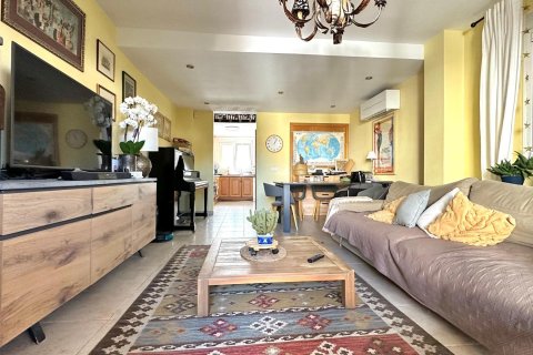 House for sale in L'Alfàs del Pi, Alicante, Spain 4 bedrooms, 308 sq.m. No. 165328 - photo 4