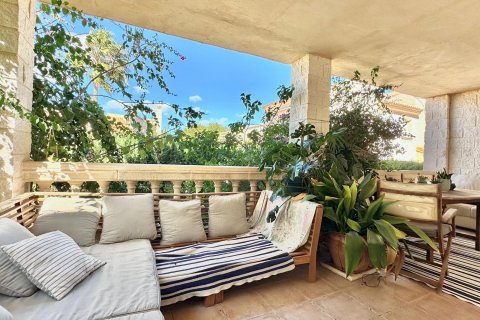 House for sale in L'Alfàs del Pi, Alicante, Spain 4 bedrooms, 308 sq.m. No. 165328 - photo 21