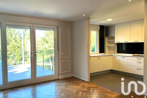 Appartamento a Sariegos, Leon, Spagna 4 camere da letto, 261 mq. N° 153019