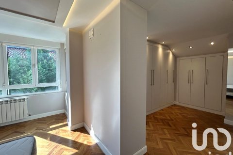 Lägenhet till salu i Sariegos, Leon, Spanien 4 sovrum, 261 kvm. Nr. 153019 - foto 14