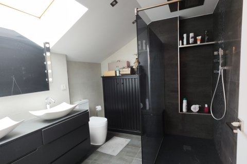 Lägenhet till salu i Sariegos, Leon, Spanien 4 sovrum, 261 kvm. Nr. 153019 - foto 18