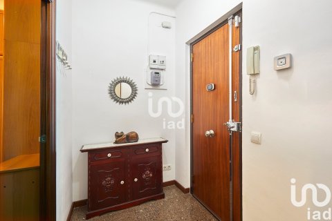 Lägenhet till salu i Barcelona, Spanien 3 sovrum, 67 kvm. Nr. 153021 - foto 2