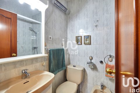 Lägenhet till salu i Barcelona, Spanien 3 sovrum, 67 kvm. Nr. 153021 - foto 16