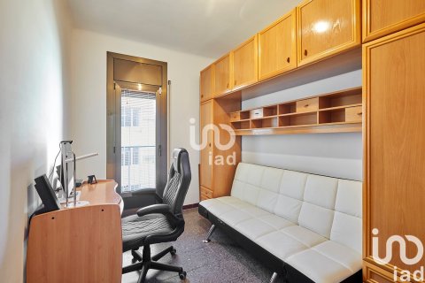 Lägenhet till salu i Barcelona, Spanien 3 sovrum, 67 kvm. Nr. 153021 - foto 6