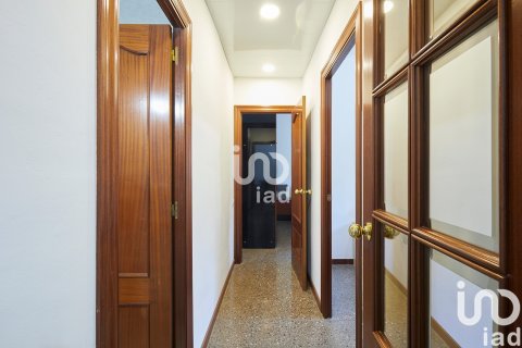 Lägenhet till salu i Barcelona, Spanien 3 sovrum, 67 kvm. Nr. 153021 - foto 14