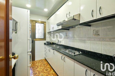 Lägenhet till salu i Barcelona, Spanien 3 sovrum, 67 kvm. Nr. 153021 - foto 9