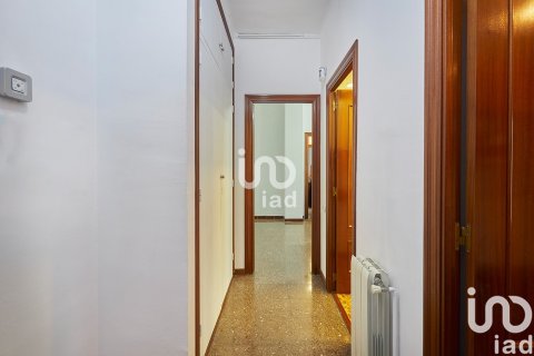 Lägenhet till salu i Barcelona, Spanien 3 sovrum, 67 kvm. Nr. 153021 - foto 4
