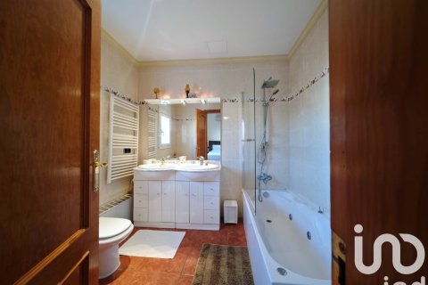 Продажа дома в Мон-Риг-дель-Камп, Таррагона, Испания 5 спален, 295м2 №153022 - фото 29