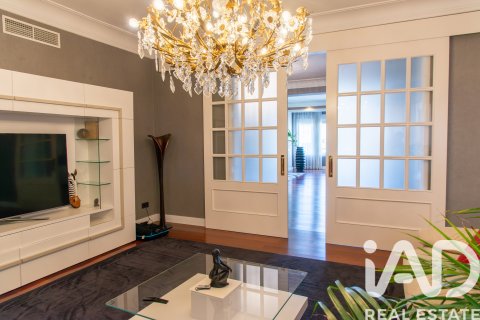 Lägenhet till salu i Madrid, Spanien 4 sovrum, 395 kvm. Nr. 153020 - foto 12