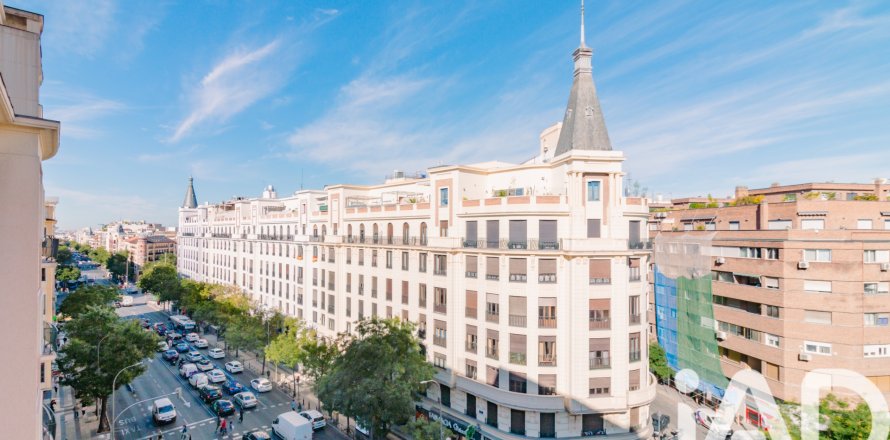 Lägenhet i Madrid, Spanien 4 sovrum, 395 kvm. Nr. 153020