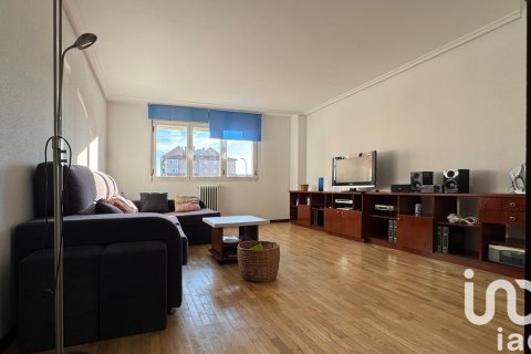 Appartamento a Leon, Spagna 3 camere da letto, 136 mq. N° 153023