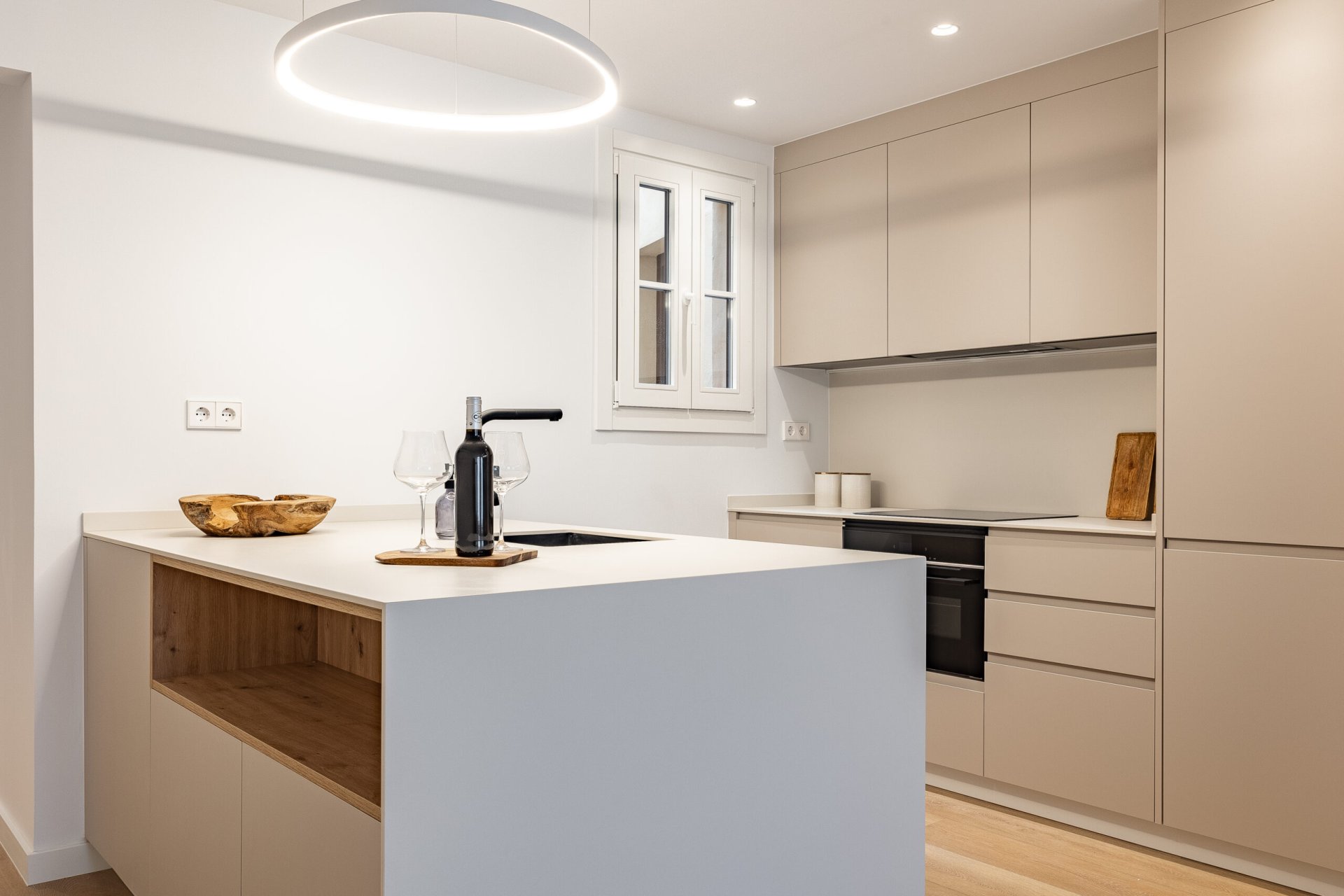 Apartament w Barcelona, Hiszpania 3 sypialnie,  nr 140960