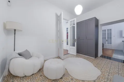 Apartment for sale in Barcelona, Spain 3 bedrooms, 147 sq.m. No. 167012 - photo 13