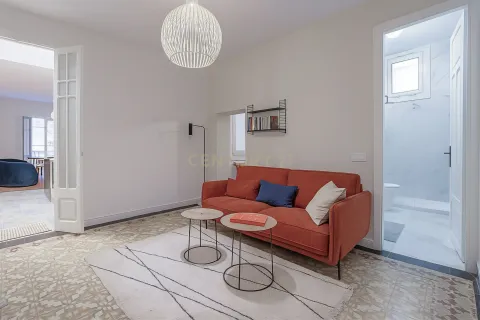 Apartment for sale in Barcelona, Spain 3 bedrooms, 147 sq.m. No. 167012 - photo 7