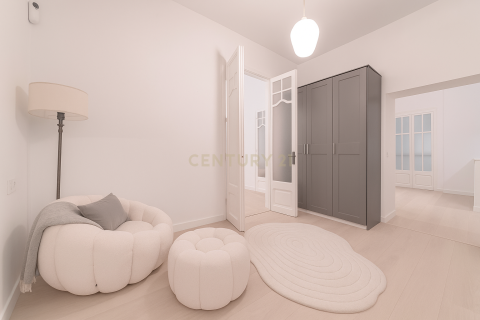 Apartment for sale in Barcelona, Spain 3 bedrooms, 147 sq.m. No. 167012 - photo 22