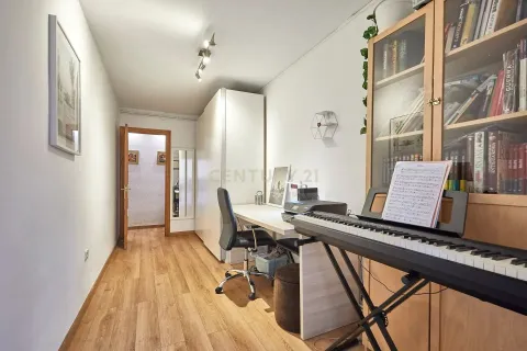 Dzīvoklis pārdošanā Manresa, Barcelona, Spānijā 4 istabas, 109 m2 Nr. 167014 - attēls 23