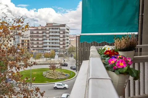 Dzīvoklis pārdošanā Manresa, Barcelona, Spānijā 4 istabas, 109 m2 Nr. 167014 - attēls 2