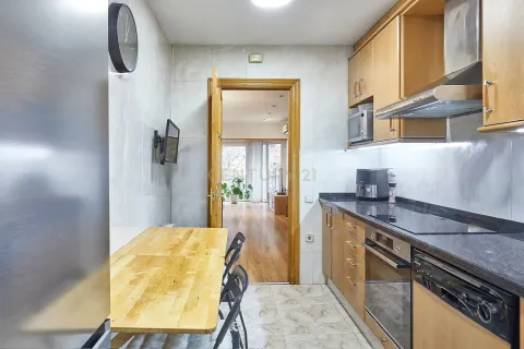 Dzīvoklis pārdošanā Manresa, Barcelona, Spānijā 4 istabas, 109 m2 Nr. 167014 - attēls 12