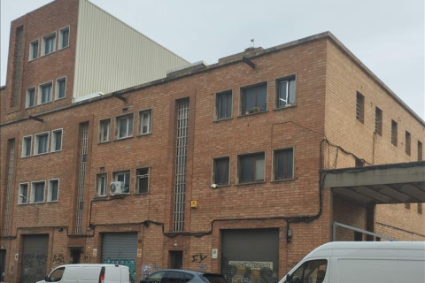 Liikekiinteistö L'Hospitalet de Llobregat, Barcelona, Espanja 833 m2 No. 167010