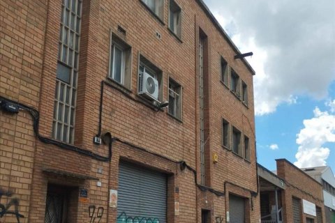 Komerciāls īpašums pārdošanā L'Hospitalet de Llobregat, Barcelona, Spānijā 833 m2 Nr. 167010 - attēls 2