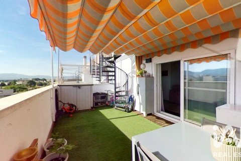 Penthouse w El Vendrell, Tarragona, Hiszpania 3 sypialnie, 141 mkw. nr 188012 – zdjęcie 3