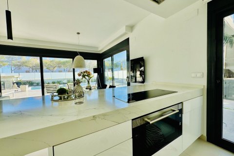Villa en venta Alicante, España 3 dormitorios, 167 m2 No. 115310 - foto 5