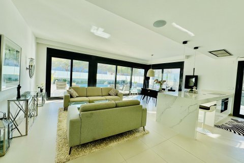 Villa en venta Alicante, España 3 dormitorios, 167 m2 No. 115310 - foto 8