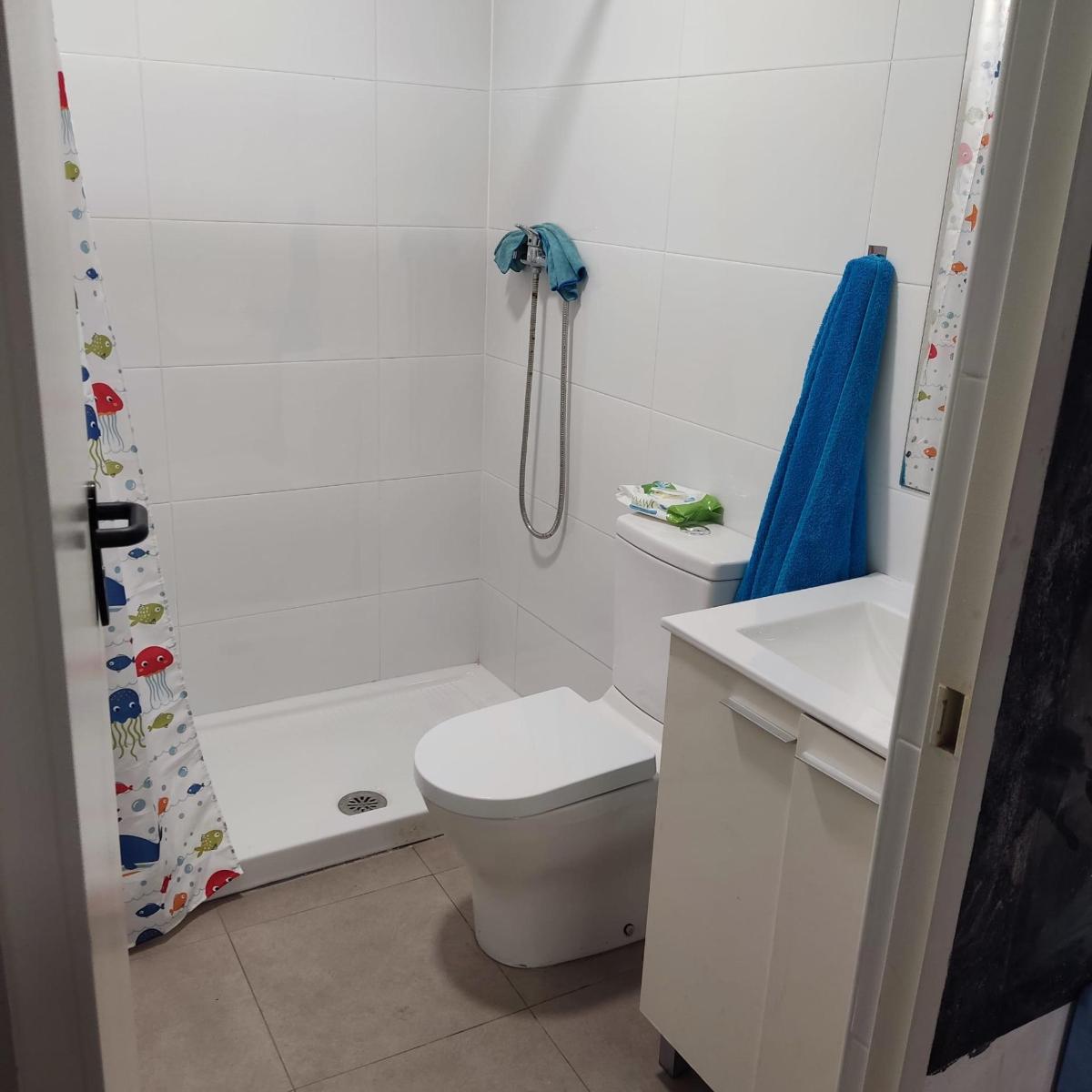 Propiedad comercial en Guardamar del Segura, Alicante, España 179 m2 No. 183880