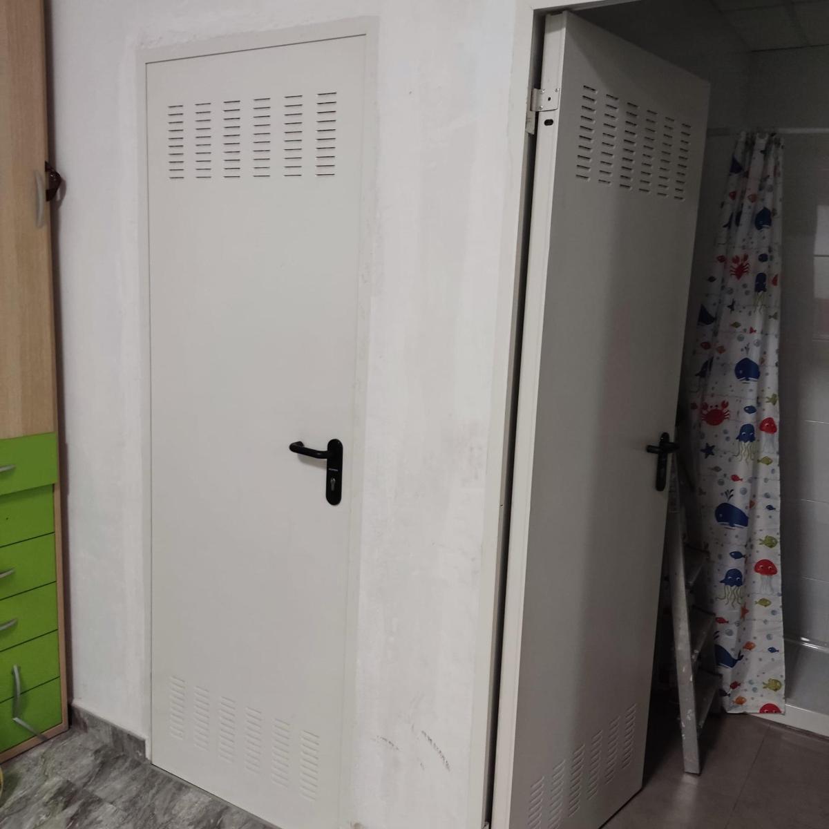 Propiedad comercial en Guardamar del Segura, Alicante, España 179 m2 No. 183880