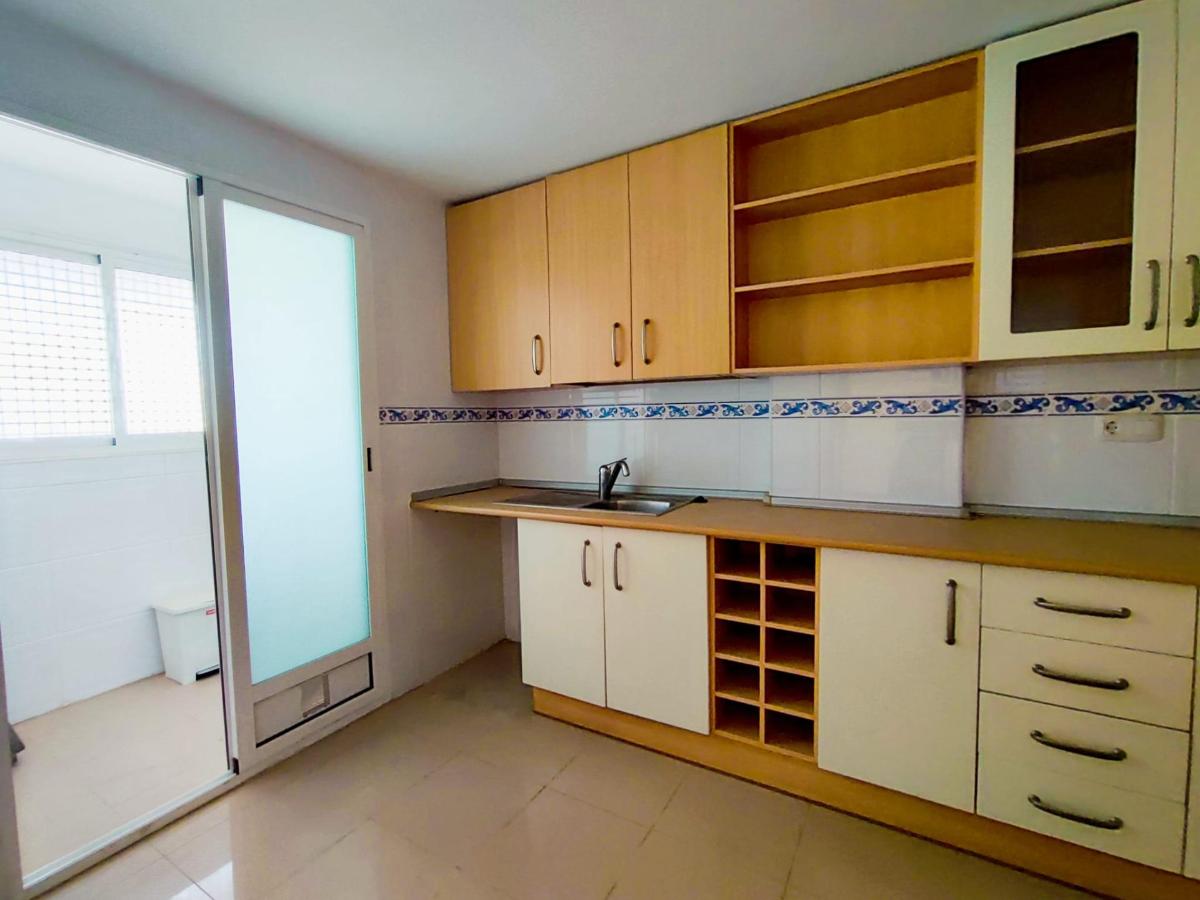 Appartamento a Guardamar del Segura, Alicante, Spagna 2 camere da letto, 80 mq. N° 183881