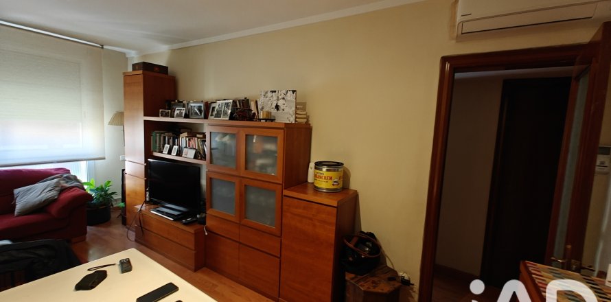 Wohnung in Barcelona, Spanien 4 Schlafzimmer, 93 m2 Nr. 187941