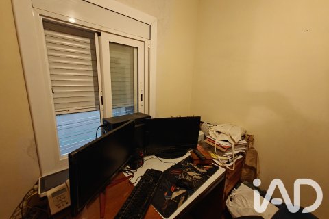 Wohnung zum Verkauf in Barcelona, Spanien 4 Schlafzimmer, 93 m2 Nr. 187941 - Foto 2