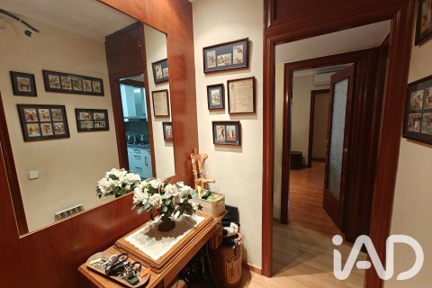 Wohnung zum Verkauf in Barcelona, Spanien 4 Schlafzimmer, 93 m2 Nr. 187941 - Foto 7