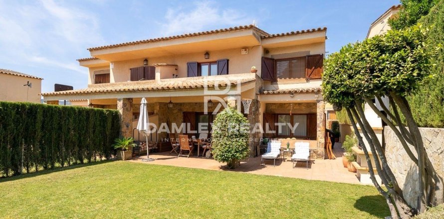 Kamienica w Santa Cristina d'Aro, Girona, Hiszpania 4 sypialnie, 168 mkw. nr 177247