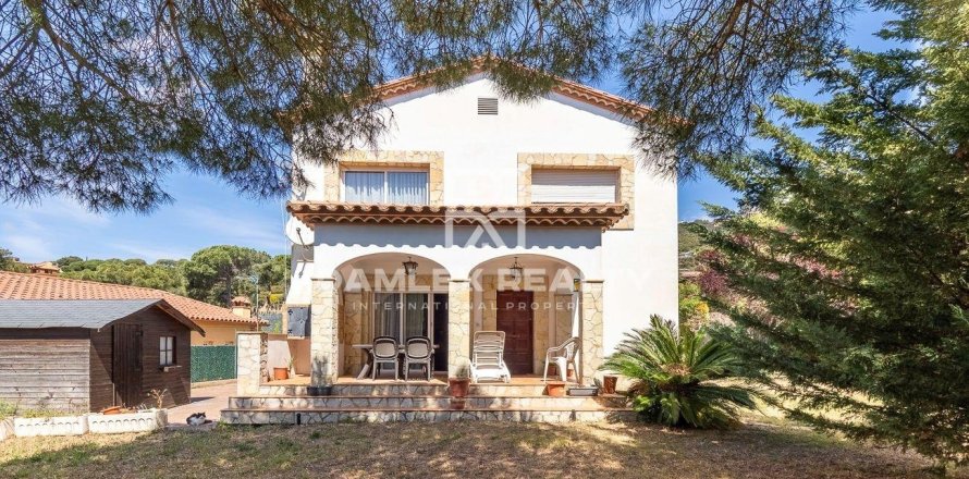 Hus i Santa Cristina d'Aro, Girona, Spanien 3 sovrum, 205 kvm. Nr. 177244