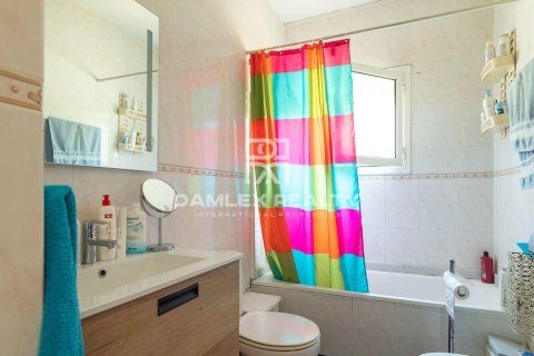 Hus till salu i Santa Cristina d'Aro, Girona, Spanien 3 sovrum, 205 kvm. Nr. 177244 - foto 9