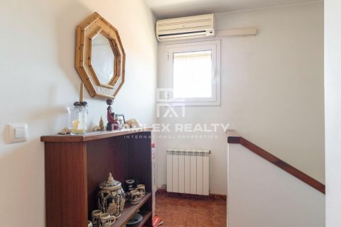 Hus till salu i Santa Cristina d'Aro, Girona, Spanien 3 sovrum, 205 kvm. Nr. 177244 - foto 16