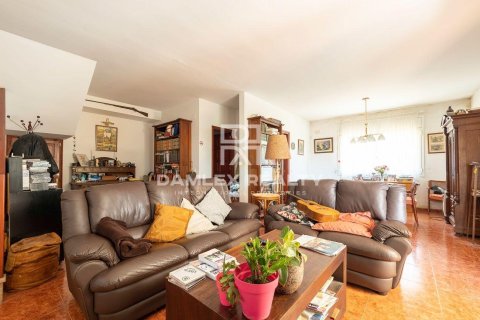 Hus till salu i Santa Cristina d'Aro, Girona, Spanien 3 sovrum, 205 kvm. Nr. 177244 - foto 18