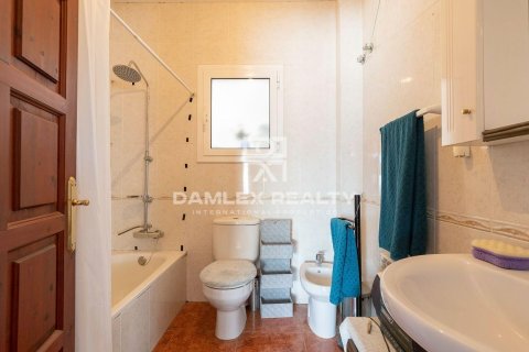 Hus till salu i Santa Cristina d'Aro, Girona, Spanien 3 sovrum, 205 kvm. Nr. 177244 - foto 15