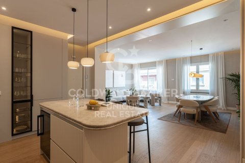 Huoneisto myytävänä Madrid, Espanja, 3 makuuhuonetta, 185 m2 No. 178856 - kuva 11