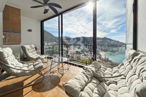 Duplex à vendre à Roses, Girona, Espagne, 2 chambres, 72 m2 No. 178857 - photo 2