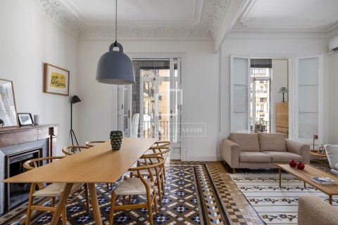 Huoneisto Barcelona, Espanja 3 makuuhuonetta, 153 m2 No. 193692