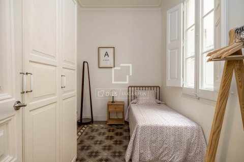 Huoneisto vuokrattavana Barcelona, Espanja, 3 makuuhuonetta, 153 m2 No. 193692 - kuva 15