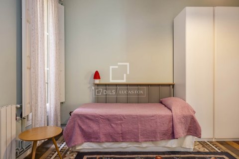 Huoneisto vuokrattavana Barcelona, Espanja, 3 makuuhuonetta, 153 m2 No. 193692 - kuva 21
