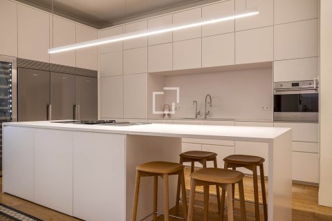 Huoneisto vuokrattavana Barcelona, Espanja, 3 makuuhuonetta, 153 m2 No. 193692 - kuva 11