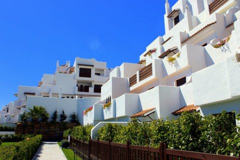 Apartamento en venta Estepona, Málaga, España 3 dormitorios, 118 m2 No. 47944 - foto 2